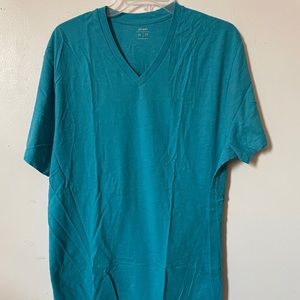 old navy v-neck tee